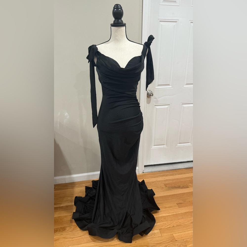 Chic Black Ruched Maxi Dress